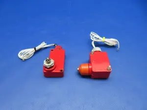 Beech T-34 / T-34B Microswitch P/N 1VB4, 1VA13 LOT OF 2 TESTED (1125-127)